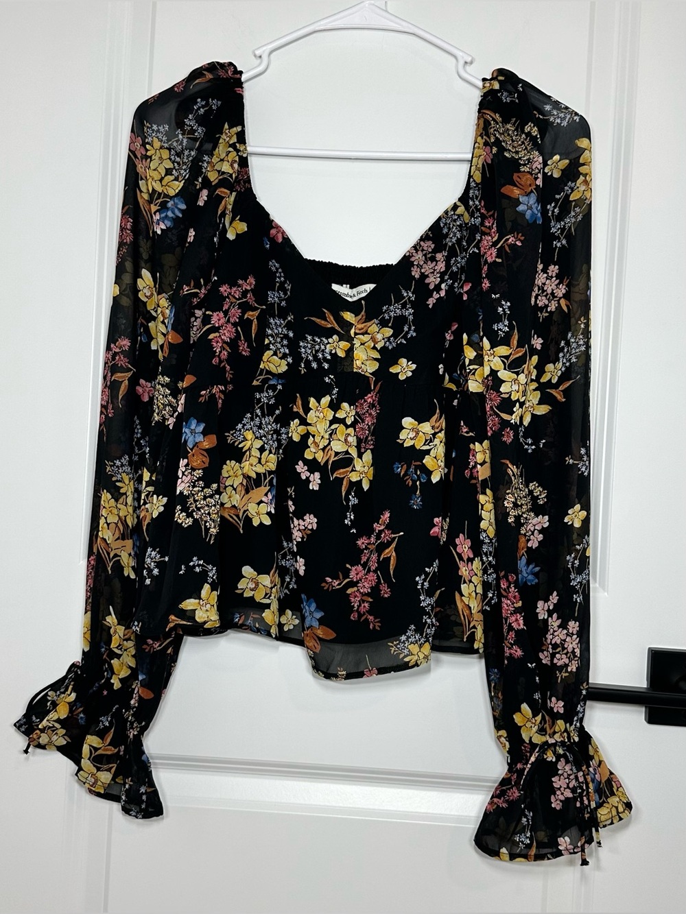 Abercrombie & Fitch Black Floral Smocked Neck Long-Sleeve Blouse